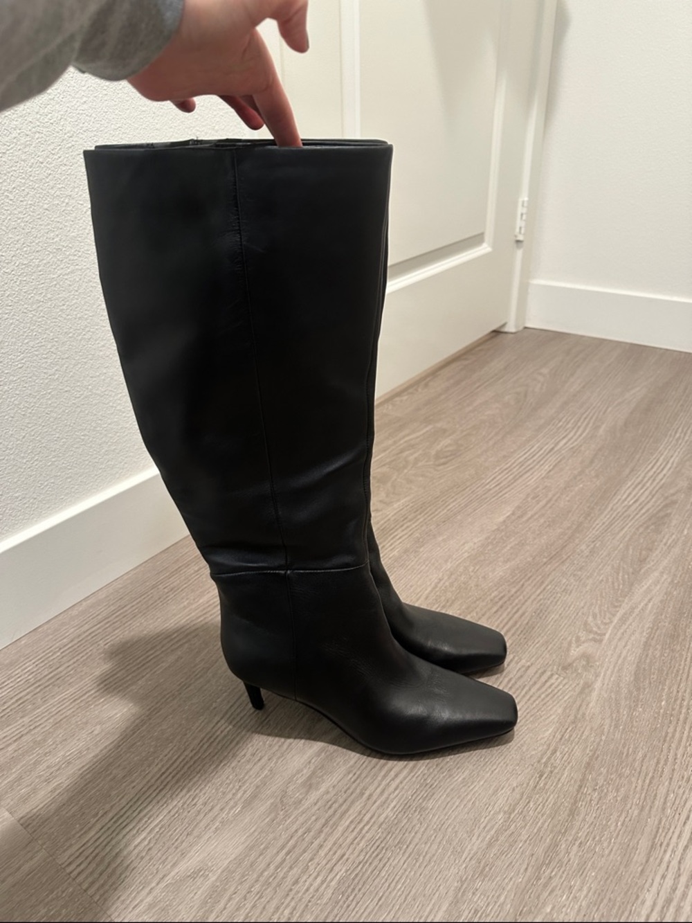 Nine West Caddy Knee High Tall Kitten Heel Black Boots Womens Size 8.5 wide calf